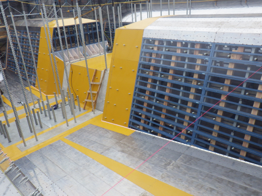 橋脚上部工全面施工の例